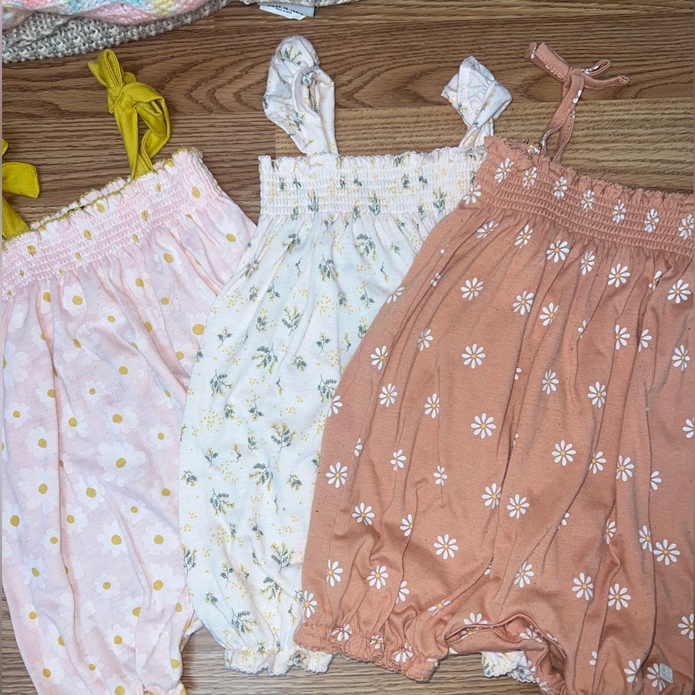 ❌❌SOLD ❌❌3 Romper Bundle